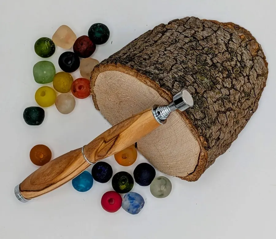 The Heartwood Pointer handmade by Jesse